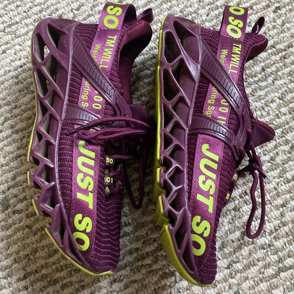 Just So So women’s letter graphic wine red/ lime casual sneakers size 39 (8.5). - Picture 3 of 8